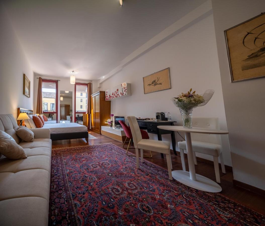 Ego' Residence Ферара Екстериор снимка