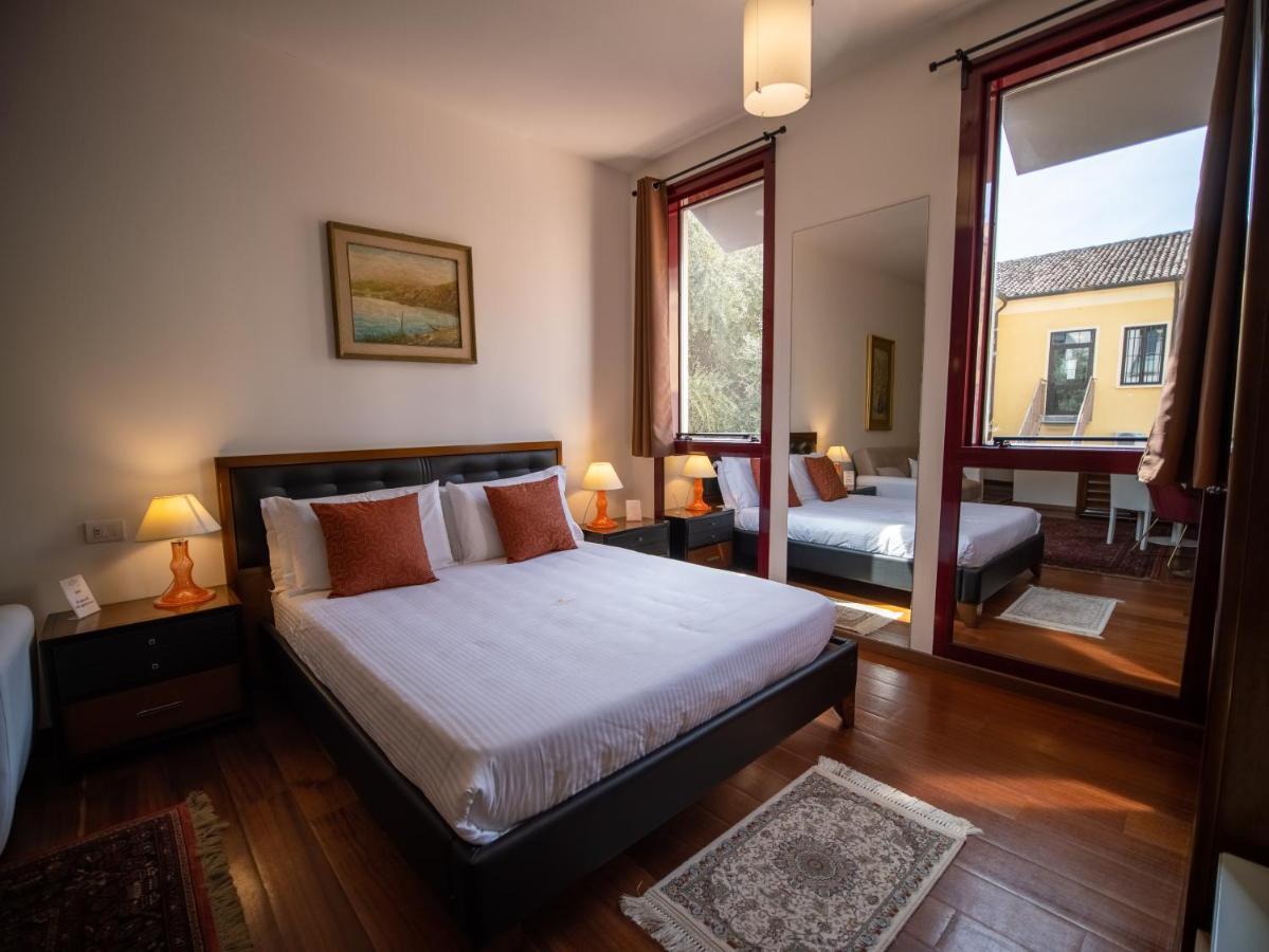 Ego' Residence Ферара Екстериор снимка