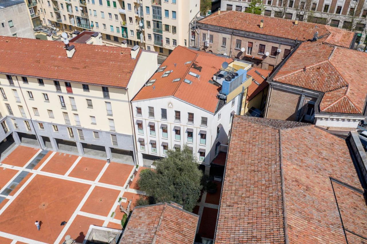 Ego' Residence Ферара Екстериор снимка