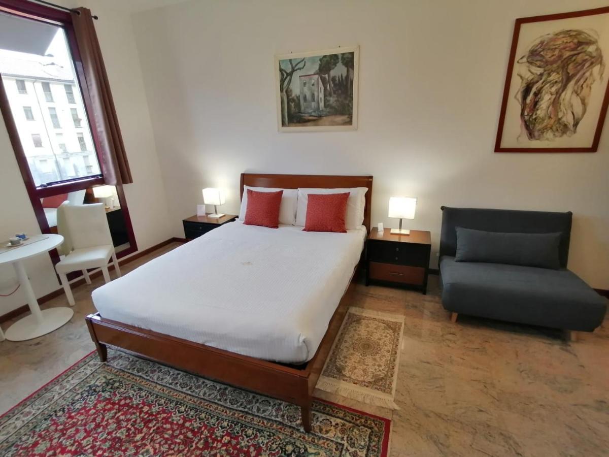 Ego' Residence Ферара Екстериор снимка