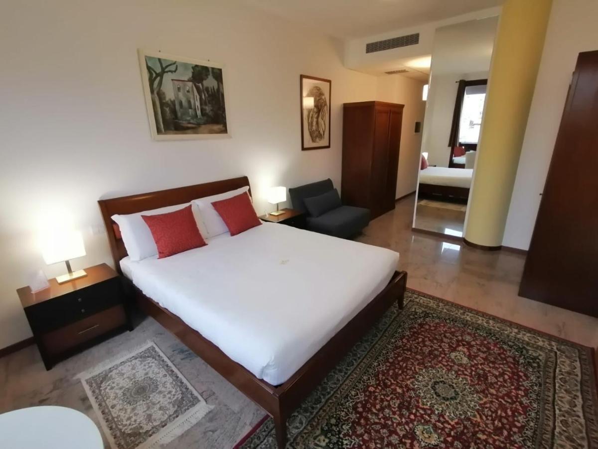 Ego' Residence Ферара Екстериор снимка