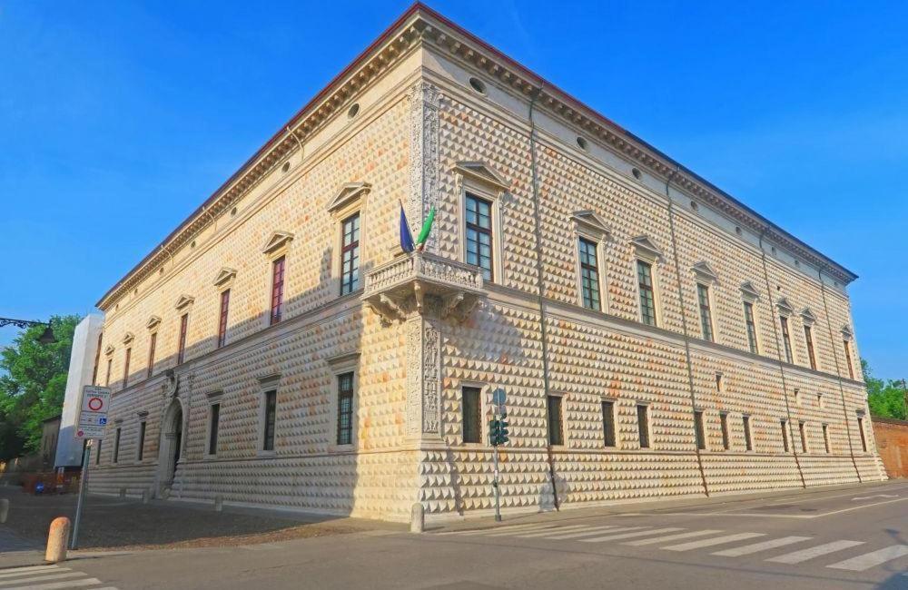 Ego' Residence Ферара Екстериор снимка